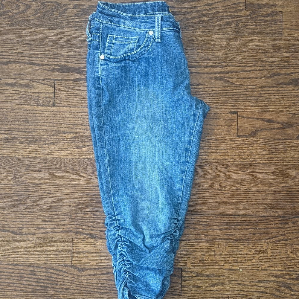 Lexi Blue Jean Capris - Picture 3 of 3